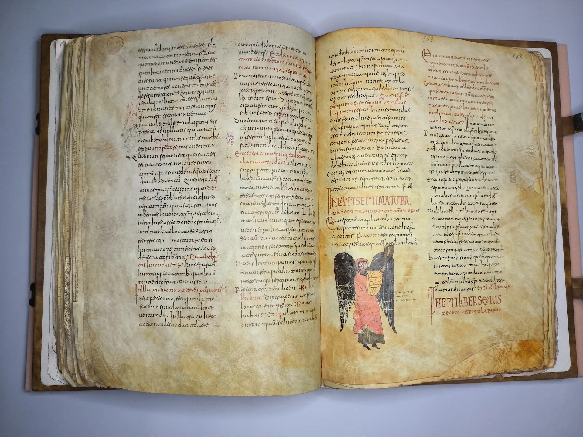 Imagen del facsímil del Beato Emilianense de la Biblioteca Nacional: La séptima trompeta, Editorial Siloé