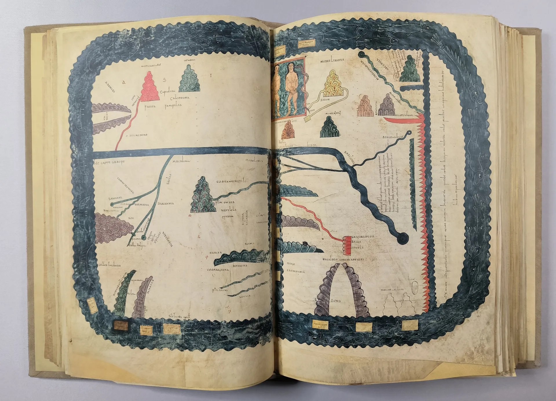 Imagen del facsímil del Beato de Girona: "El mapa del mundo", Editorial Moleiro