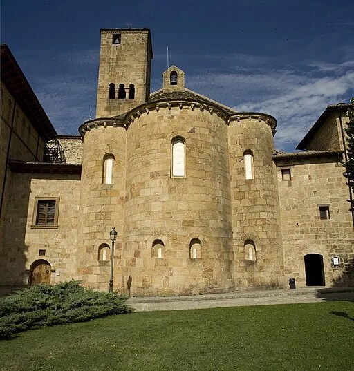 Vista del ábside de la iglesia del Monasterio de San Salvador de Leyre