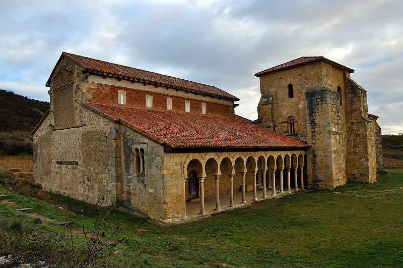 Vista del Monasterio de San Miguel de Escalada