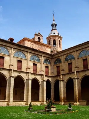 Vista del Claustro del convento de Yuso del Monasterio de San Millán de la Cogolla