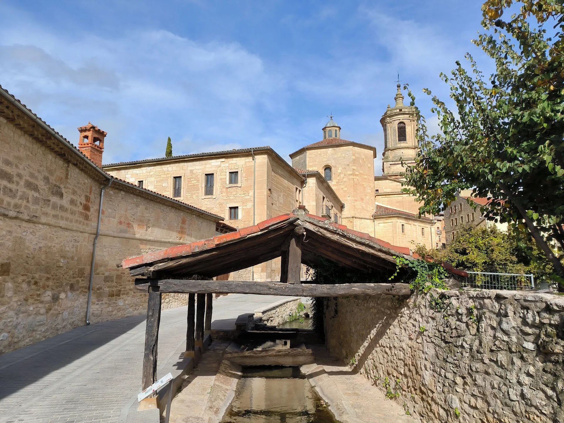 Vista desde el lavadero del Monasterio de Santo Domingo de Silos