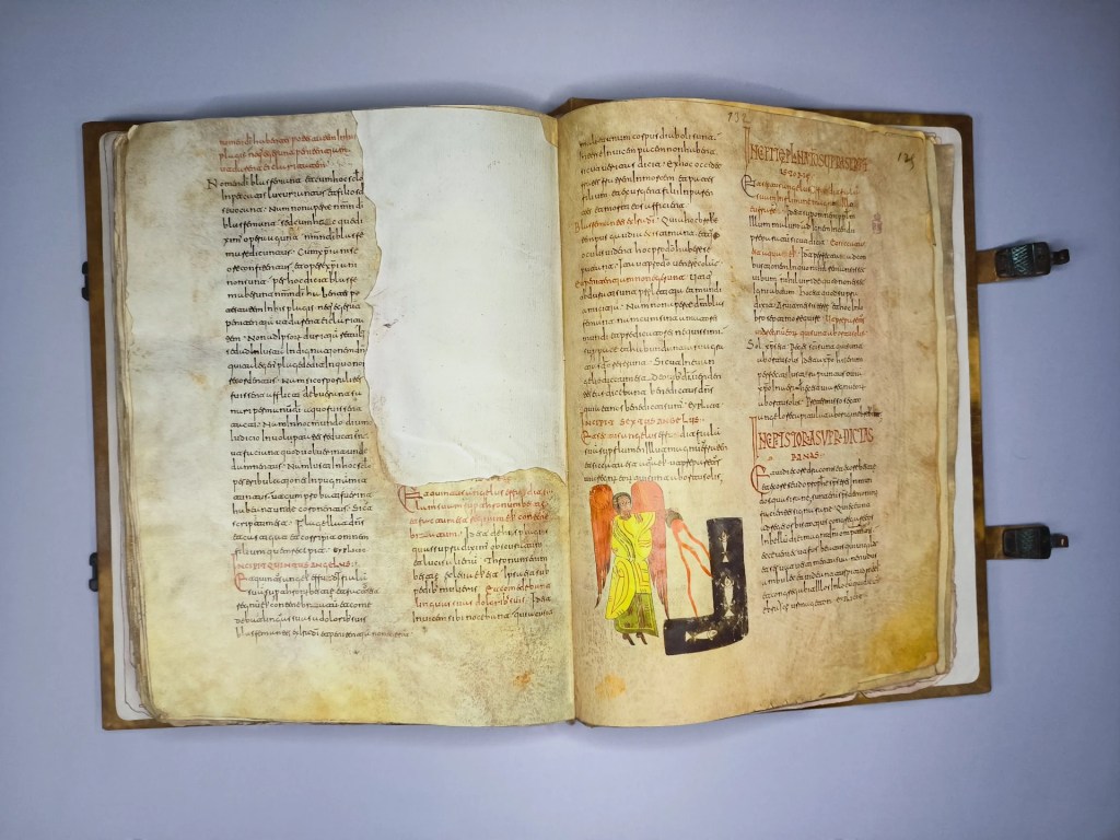 Beato Emilianense de la Biblioteca Nacional: "El sexto ángel derrama su copa en el río Éufrates", Editorial Siloé