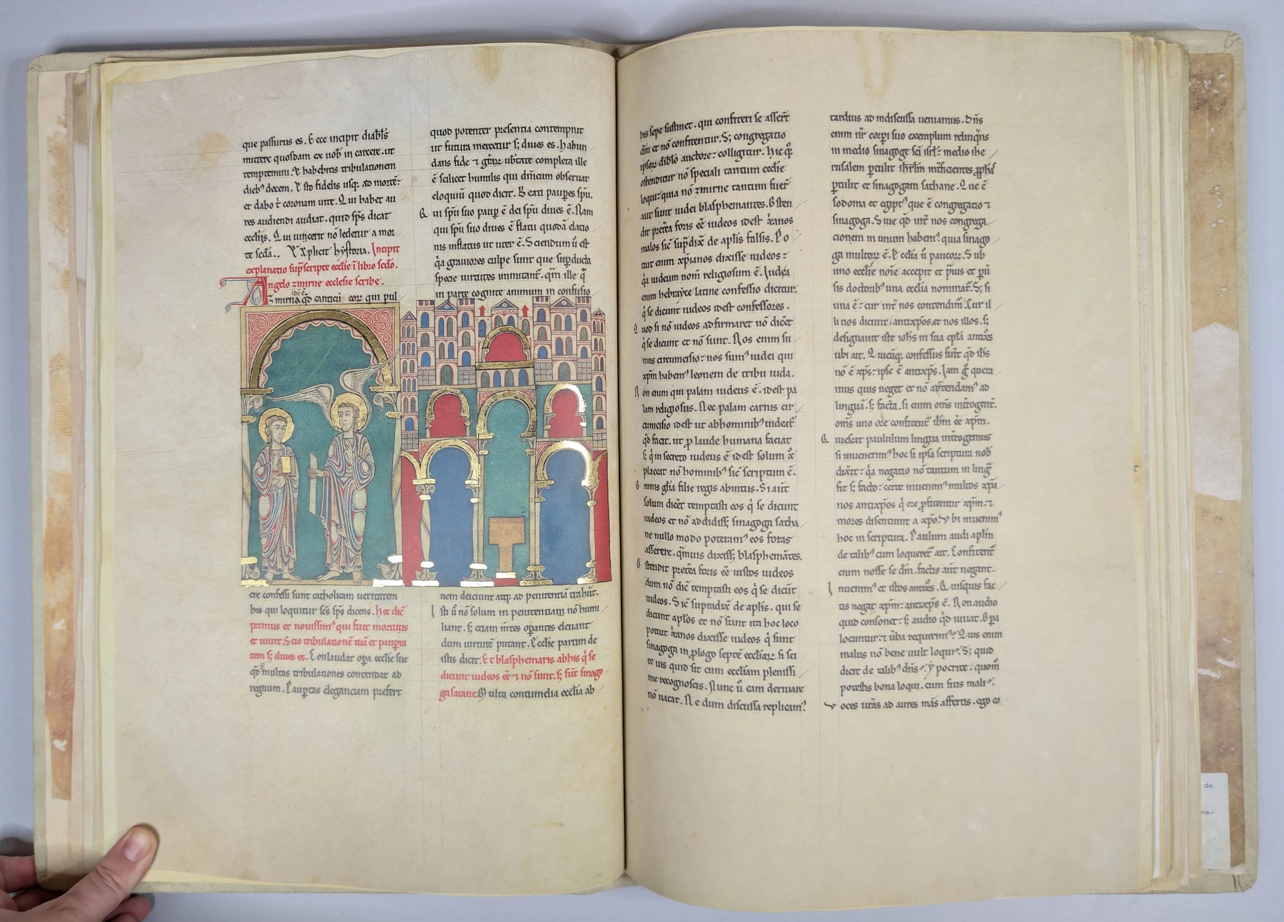 Imagen del facsímil del Beato del Monasterio de San Pedro de Cardeña: "Mensaje a la Iglesia de Esmirna", Editorial Moleiro