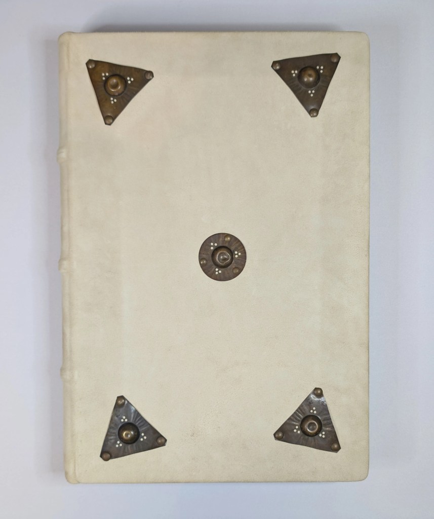 Cubierta delantera del facsímil del Beato del Monasterio de San Pedro de Cardeña, Editorial Moleiro