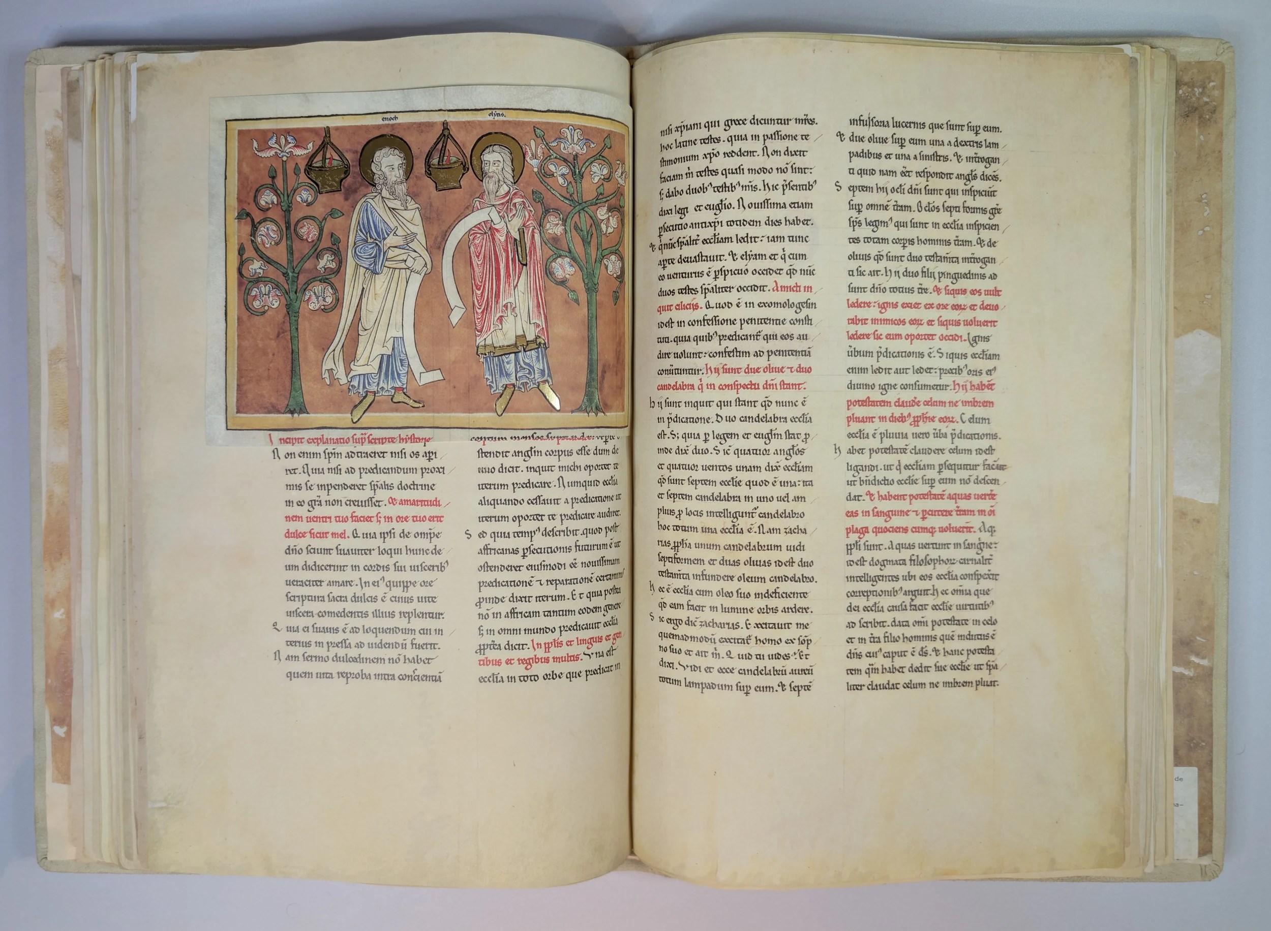 Imagen del facsímil del Beato del Monasterio de San Pedro de Cardeña: "Los dos Testigos, Enoch y Elías", Editorial Moleiro