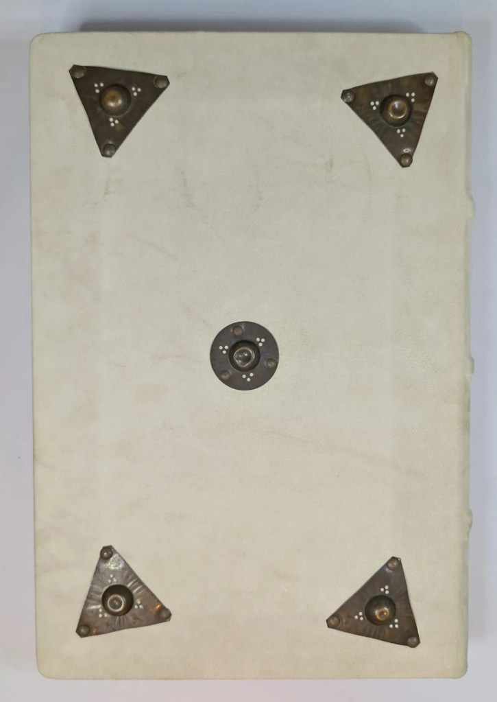 Cubierta trasera del facsímil del Beato del Monasterio de San Pedro de Cardeña, Editorial Moleiro