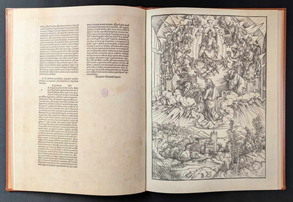 Imagen del facsímil del Apocalipsis de Alberto Durero: Estampa 3, San Juan ante el Señor y los ancianos, Editorial cARTEm