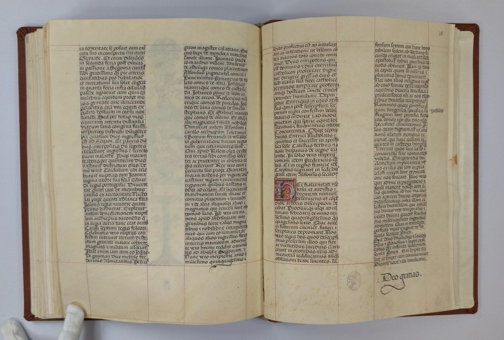 Imagen del facsímil del Libro de la Genealogía de los Reyes de España de Alfonso de Cartagena: Páginas con texto, Editorial Scriptorium