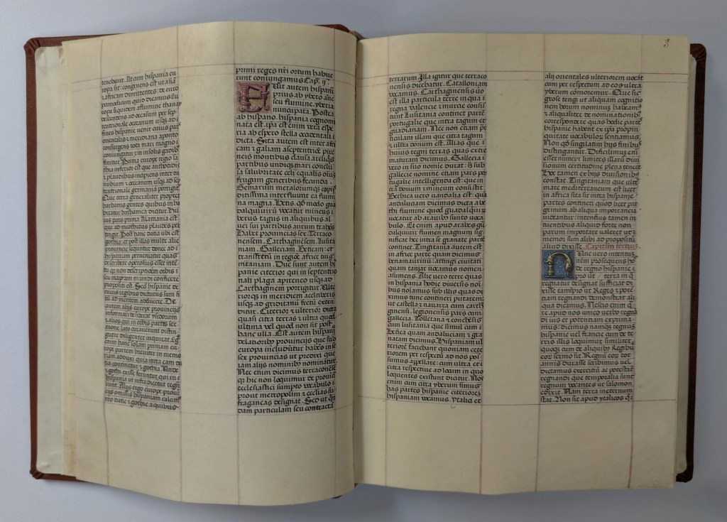 Imagen del facsímil del Libro de la Genealogía de los Reyes de España de Alfonso de Cartagena: Páginas con texto, Editorial Scriptorium