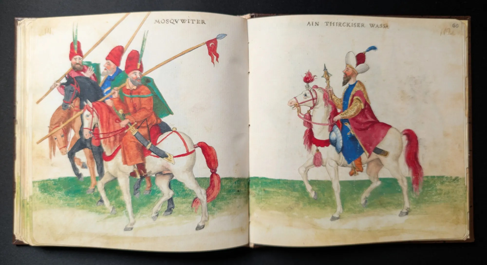 Imagen del facsímil del Códice de Trajes: Folios 59v-60r, Tres lanceros moscovitas (59v) y un Bajá Turco a caballo (60r), Editorial PIAF