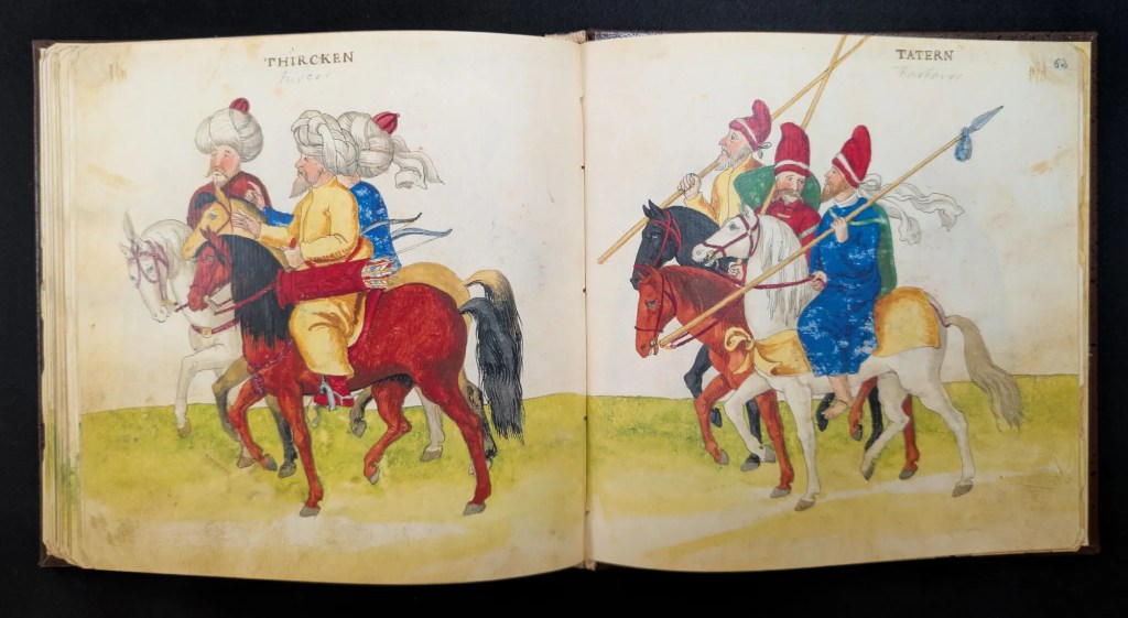 Imagen del facsímil del Códice de Trajes: Folios 61v-62r, Tres jinetes turcos (61v) y Tres jinetes tártaros (62r), Editorial PIAF