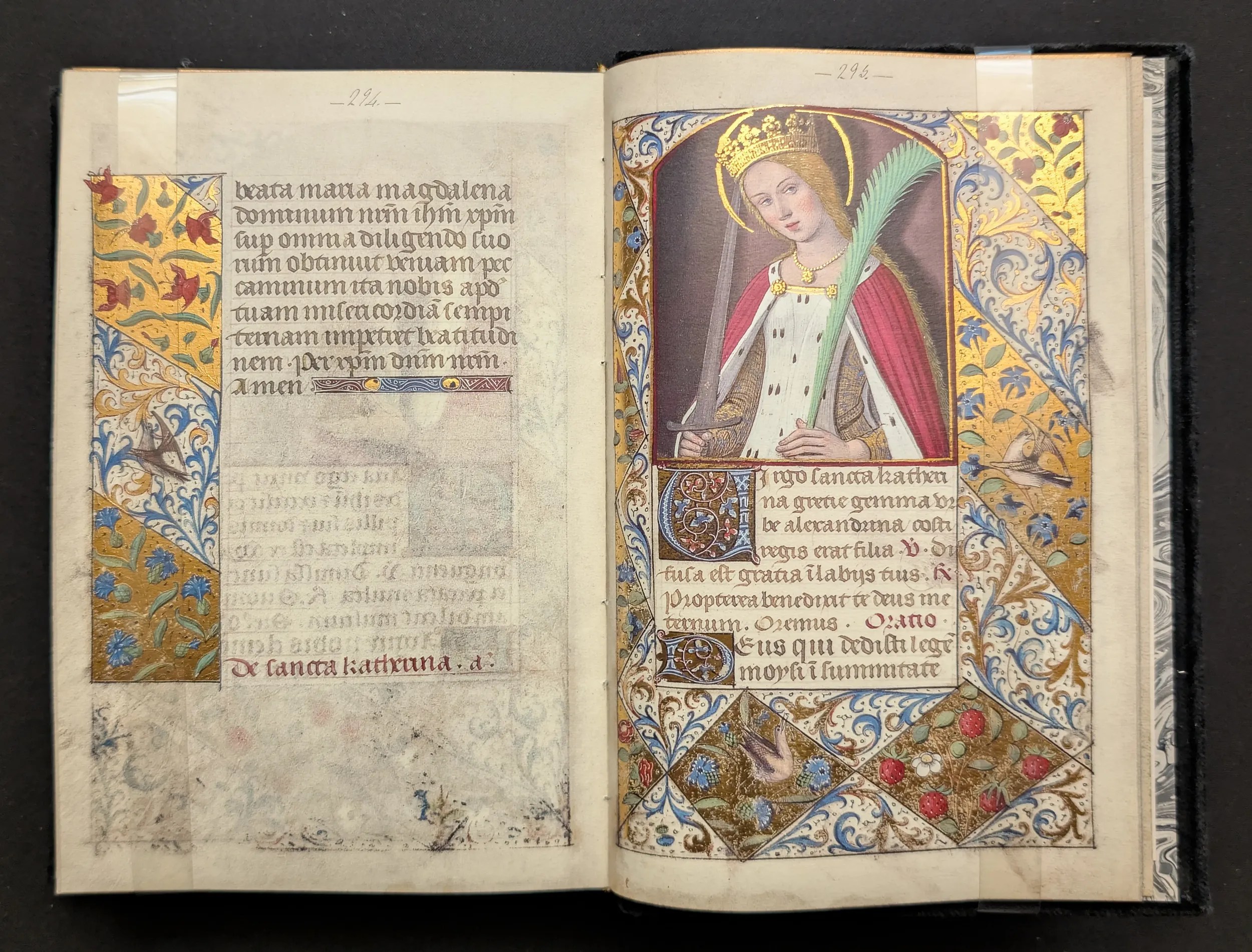 Libro de Horas de Hipólita de Aragón-Sforza, Editorial cARTEm, folio 294v sufragio de Santa Catalina, folio 295r Santa Catalina