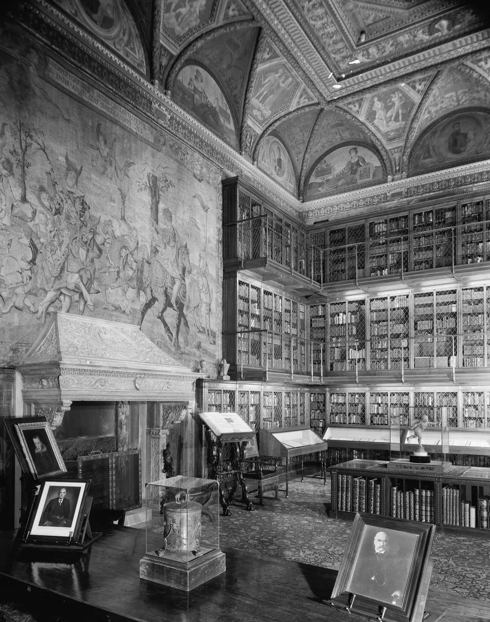 Biblioteca Pierpont Morgan Library, Sala principal, vista lateral, Nueva York, 1963
