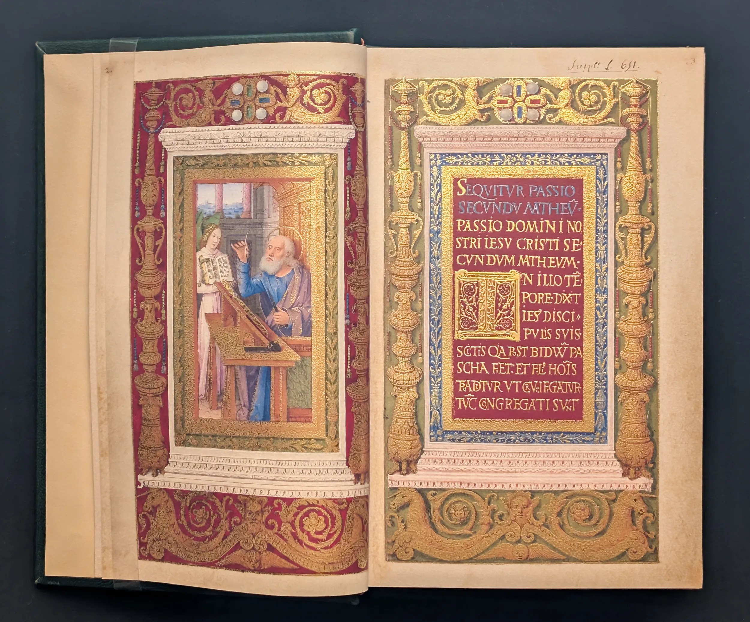 Folios. 2-3. San Mateo Evangelista, página íncipit decorada