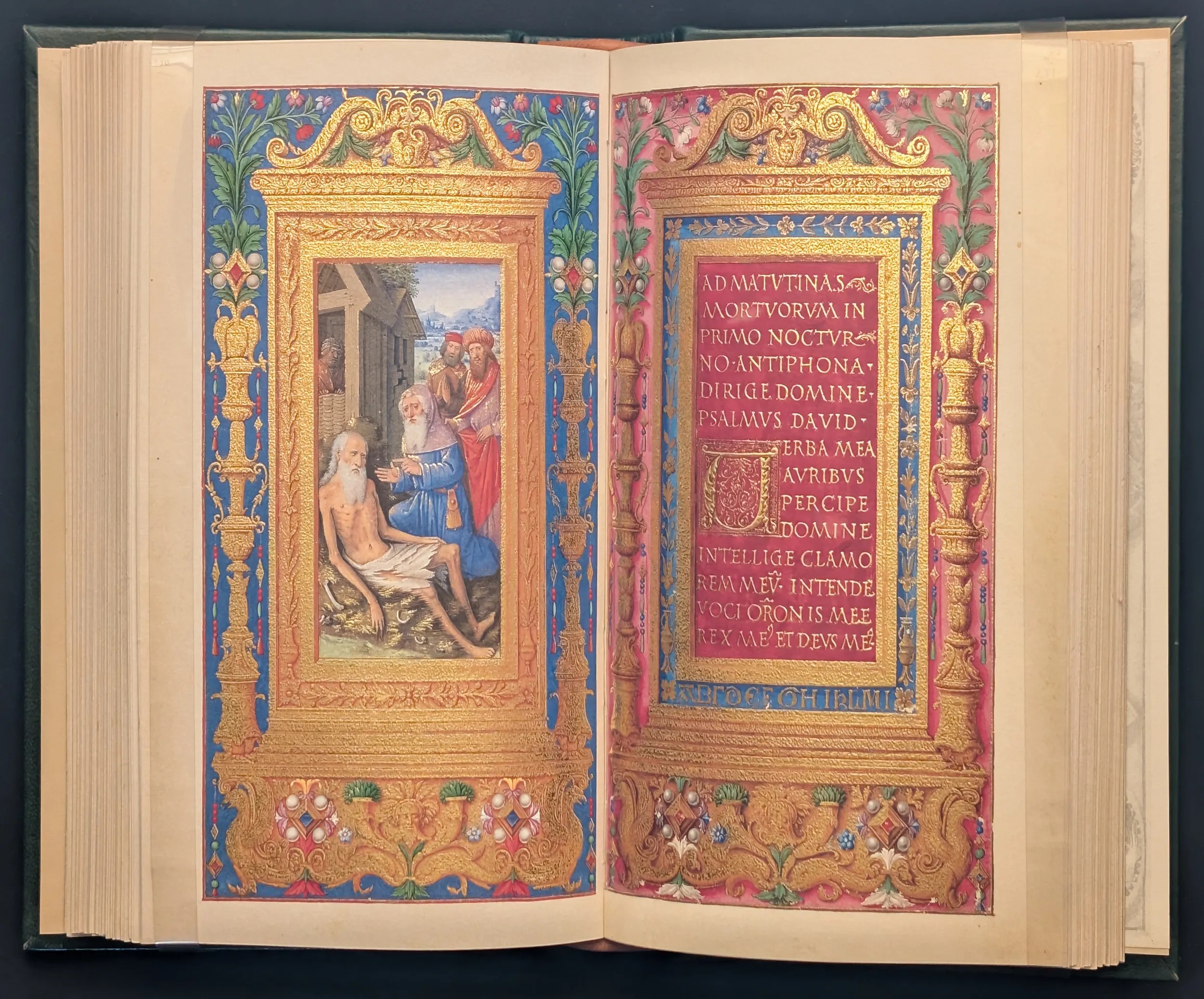 Folios. 250-251. Job en el muladar. Página íncipit decorada