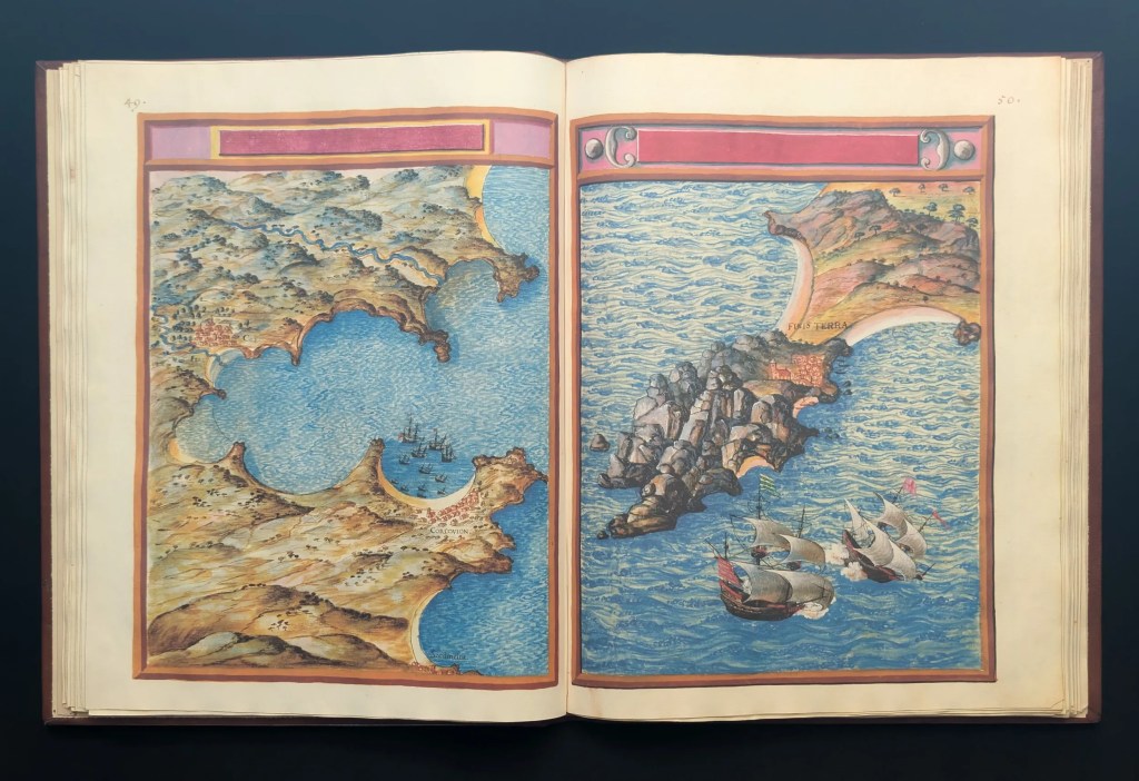 Izquierda: Corcubión, Derecha: Finisterre