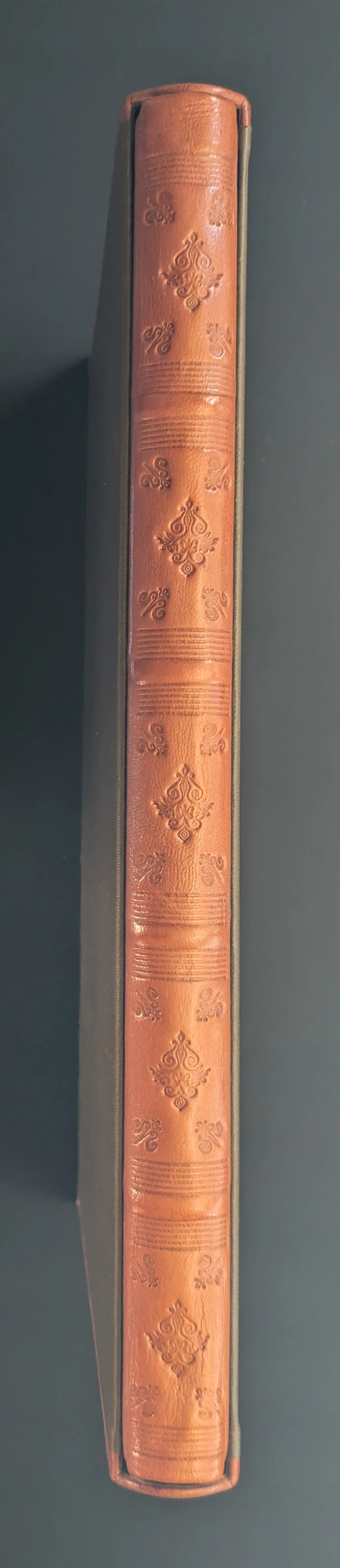 Lomo del Facsímil de Siloé del Atlas de Pedro Texeira