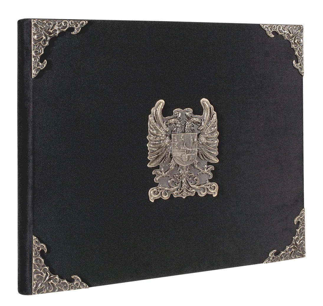 Cubierta del facsímil de la Procesión fúnebre en honor a Carlos V